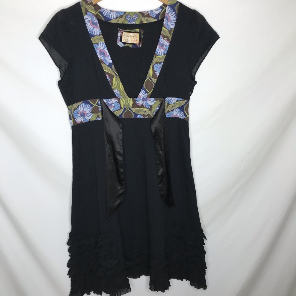 Sweet Ruffled Free People Dress 👗
